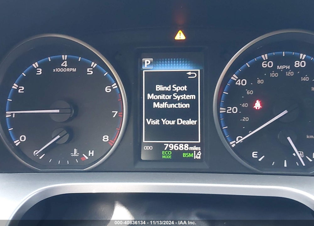 2018 TOYOTA RAV4 ADVENTURE/XLE VIN: JTMWFREV1JJ152429