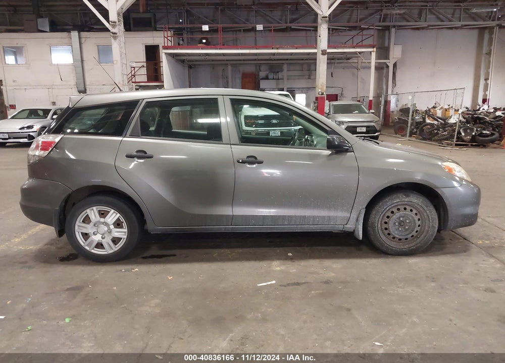 2008 TOYOTA MATRIX VIN: 2T1KR32E28C704128
