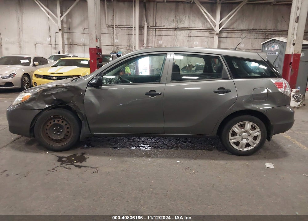 2008 TOYOTA MATRIX VIN: 2T1KR32E28C704128