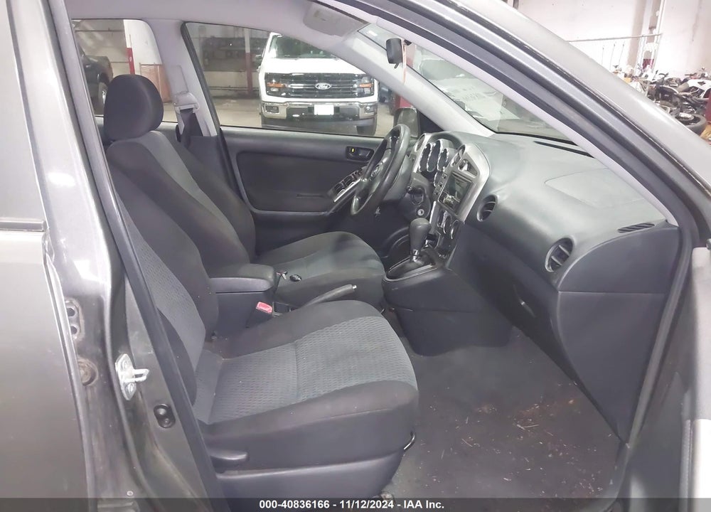 2008 TOYOTA MATRIX VIN: 2T1KR32E28C704128