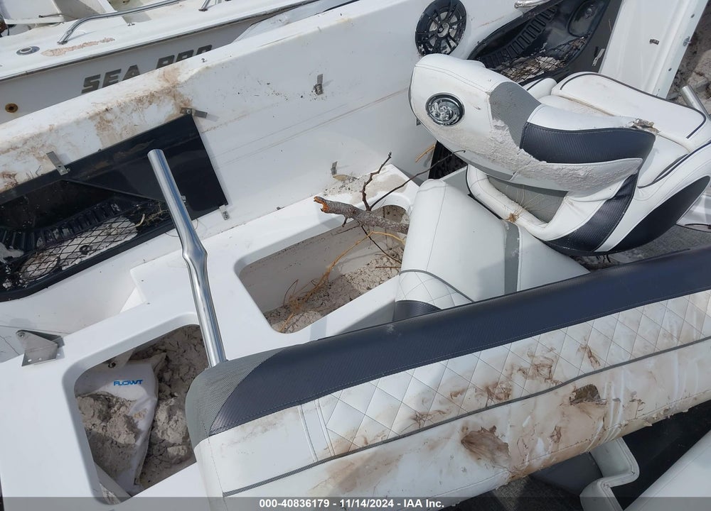 2022 HURRICANE COASTAL EDITION VIN: GDY63196J122