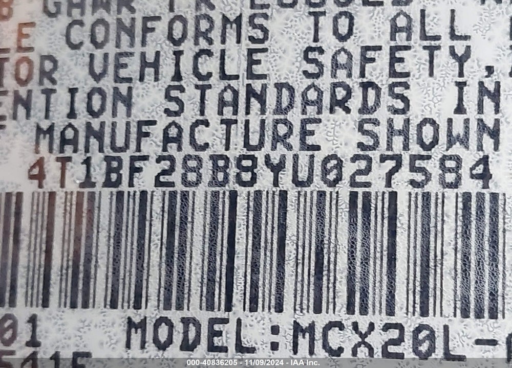 2000 TOYOTA AVALON XLS VIN: 4T1BF28B8YU027584