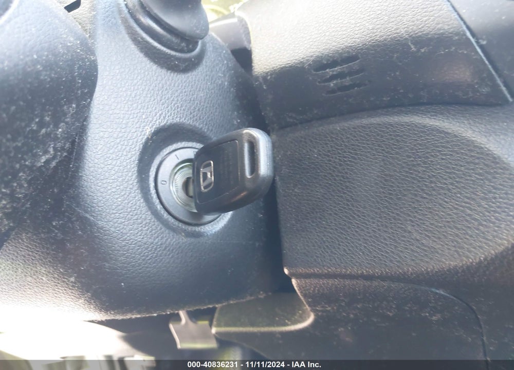 2015 HONDA ACCORD LX VIN: 1HGCR2F35FA115777
