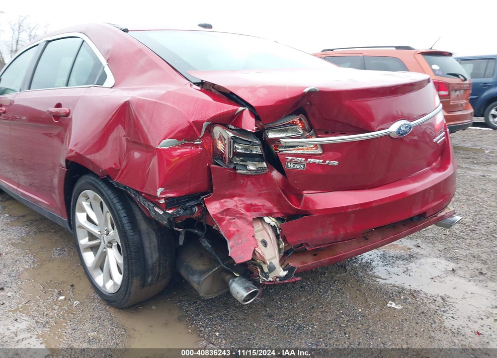 2018 FORD TAURUS VIN: 1FAHP2F88JG118433