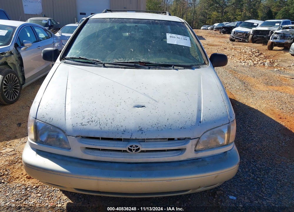 1998 TOYOTA SIENNA XLE VIN: 4T3ZF13C5WU012344