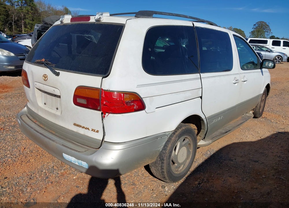 1998 TOYOTA SIENNA XLE VIN: 4T3ZF13C5WU012344