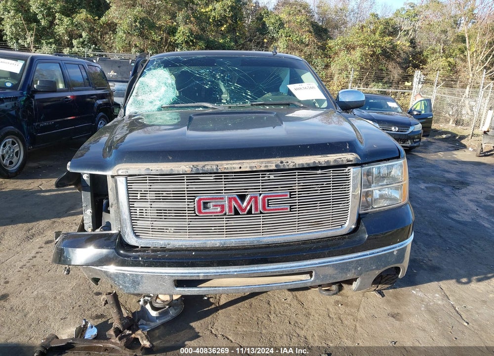 2010 GMC SIERRA 1500 SLE VIN: 1GTSKVE35AZ111501