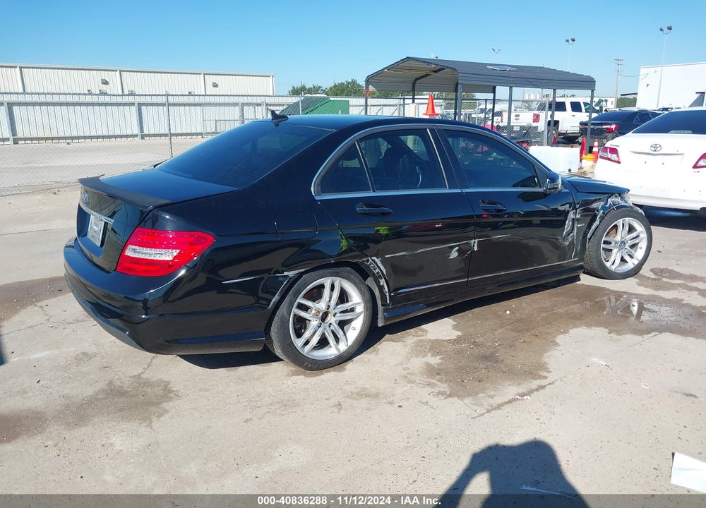 2012 MERCEDES-BENZ C 250 LUXURY/SPORT VIN: WDDGF4HB1CR231635