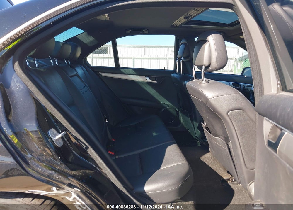 2012 MERCEDES-BENZ C 250 LUXURY/SPORT VIN: WDDGF4HB1CR231635