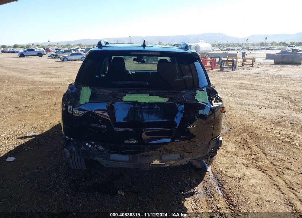 2018 TOYOTA RAV4 ADVENTURE/XLE VIN: 2T3WFREV3JW420382