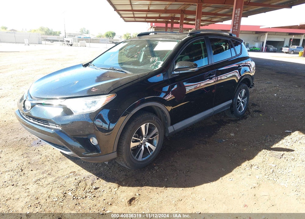 2018 TOYOTA RAV4 ADVENTURE/XLE VIN: 2T3WFREV3JW420382