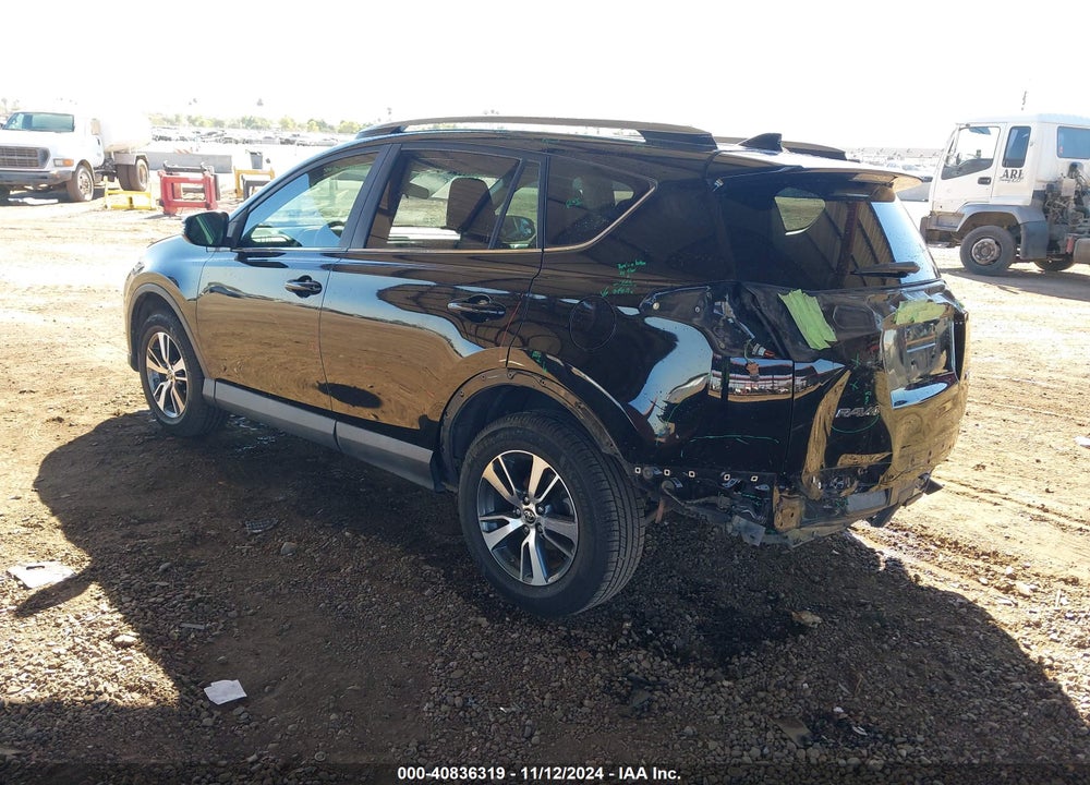 2018 TOYOTA RAV4 ADVENTURE/XLE VIN: 2T3WFREV3JW420382