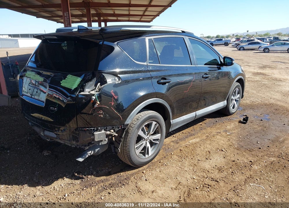 2018 TOYOTA RAV4 ADVENTURE/XLE VIN: 2T3WFREV3JW420382