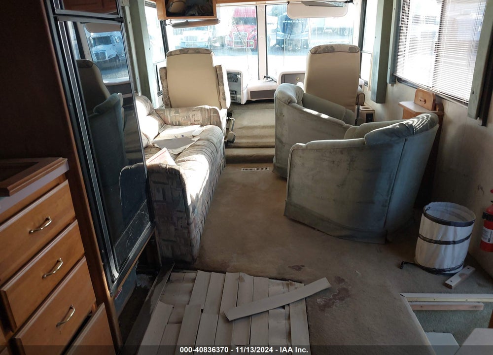 1996 CHEVROLET P30 VIN: 1GBLP37F7S3320460