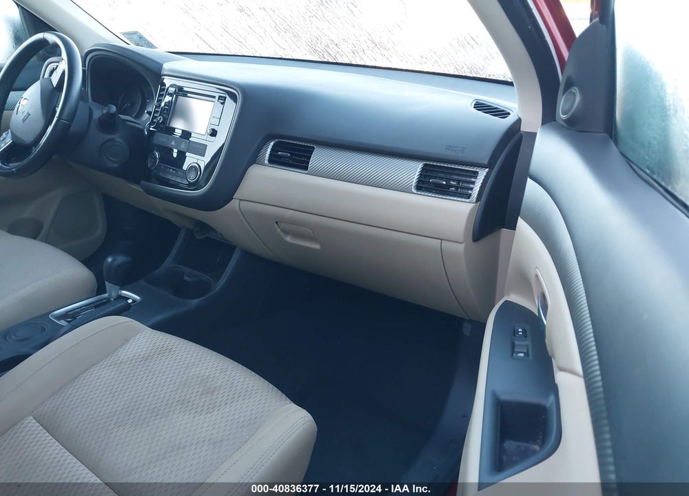2016 MITSUBISHI OUTLANDER SE VIN: JA4AD3A33GZ018379