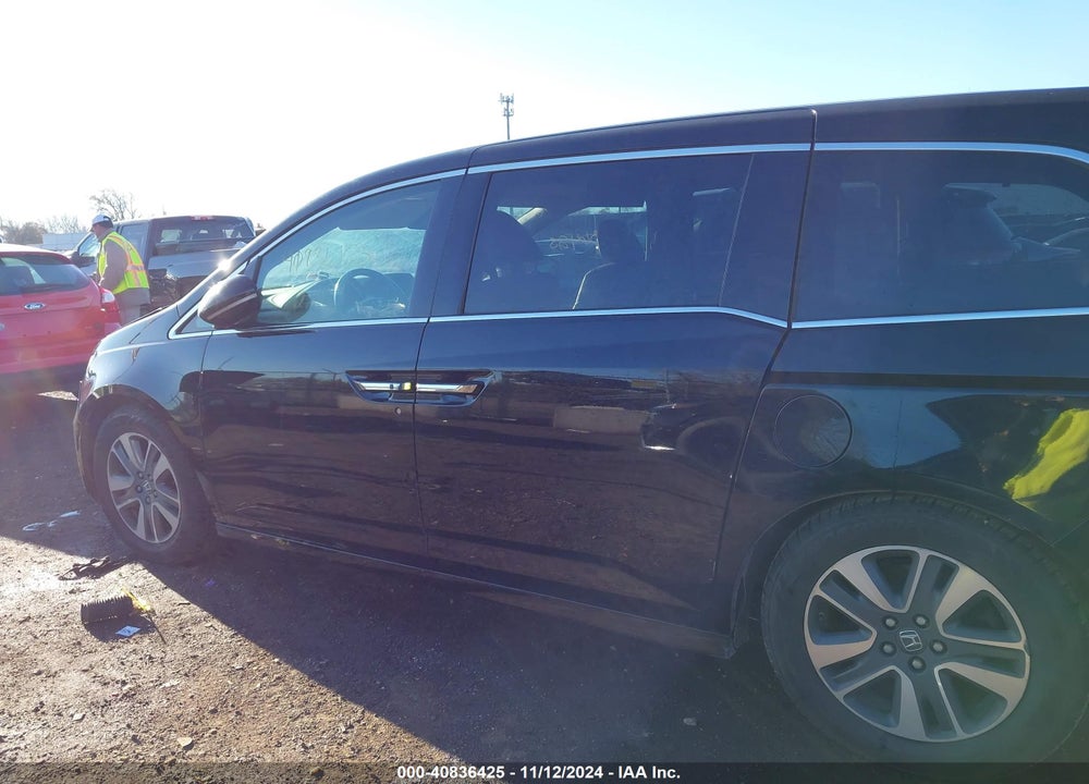 2015 HONDA ODYSSEY TOURING/TOURING ELITE VIN: 5FNRL5H94FB037951