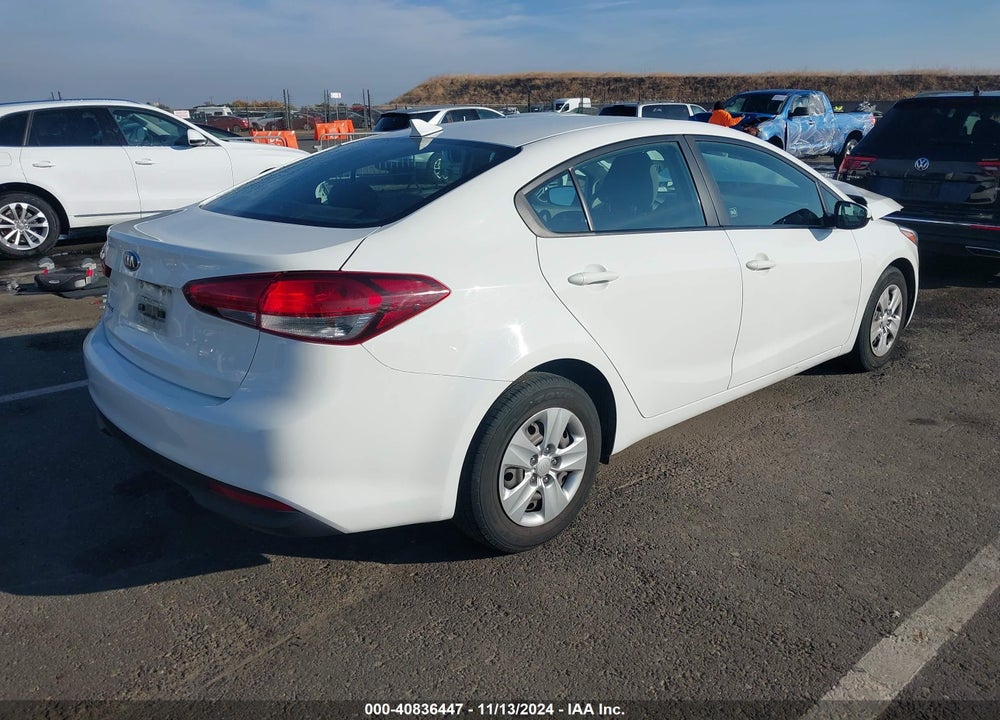 2018 KIA FORTE LX VIN: 3KPFK4A74JE281056