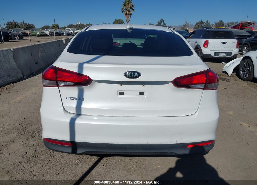 2018 KIA FORTE VIN: 3KPFL4A75JE224314