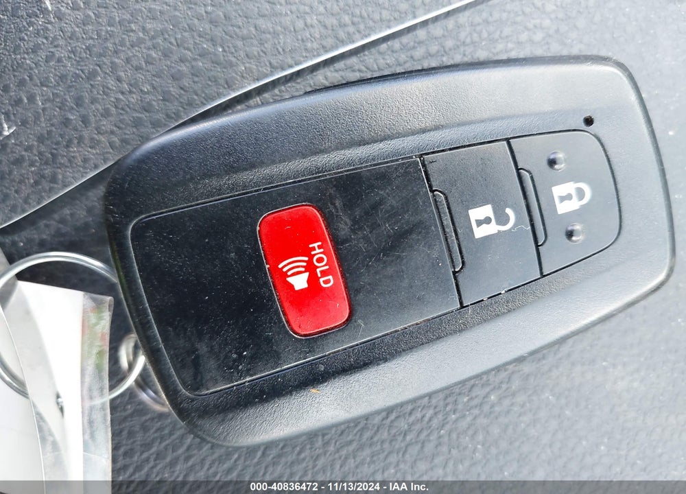 2017 TOYOTA PRIUS VIN: JTDKARFU7H3039196