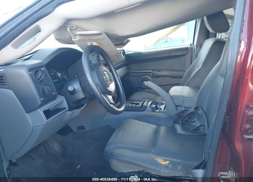 2007 JEEP COMMANDER SPORT VIN: 1J8HG48K47C611842