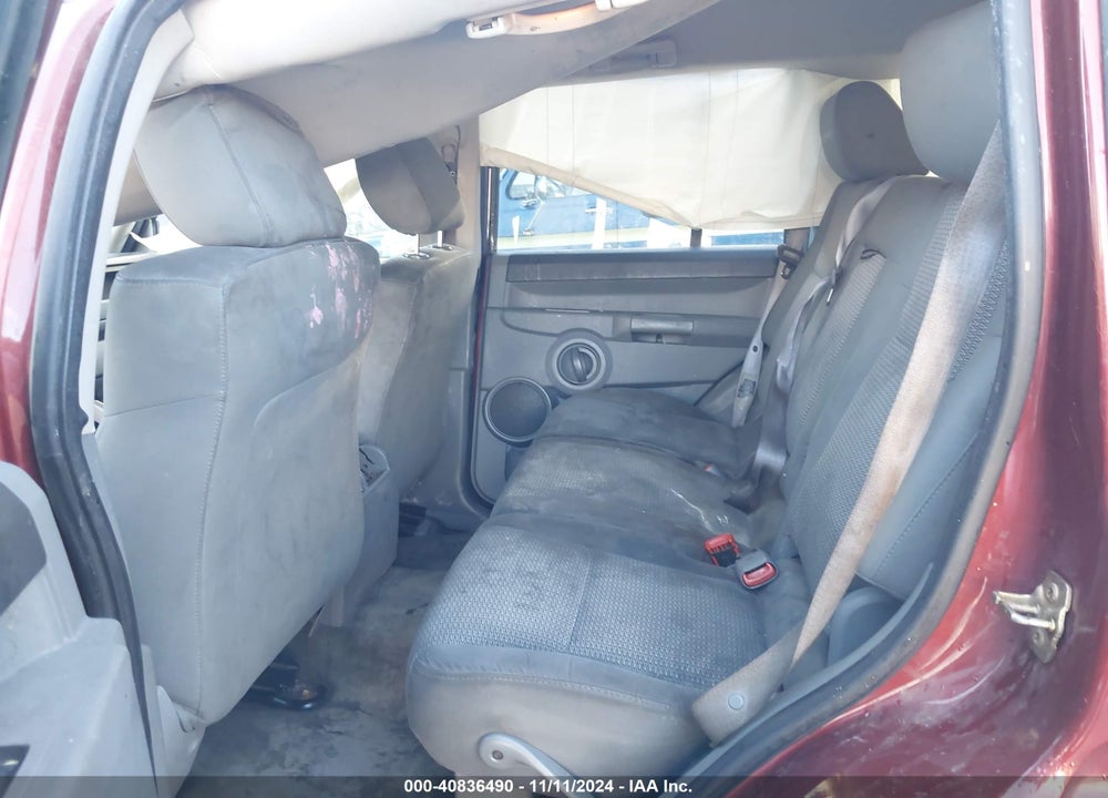 2007 JEEP COMMANDER SPORT VIN: 1J8HG48K47C611842