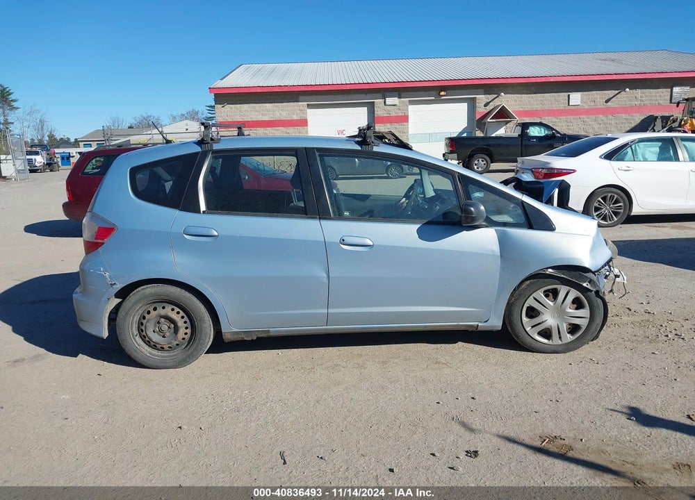 2009 HONDA FIT VIN: JHMGE87269C006742