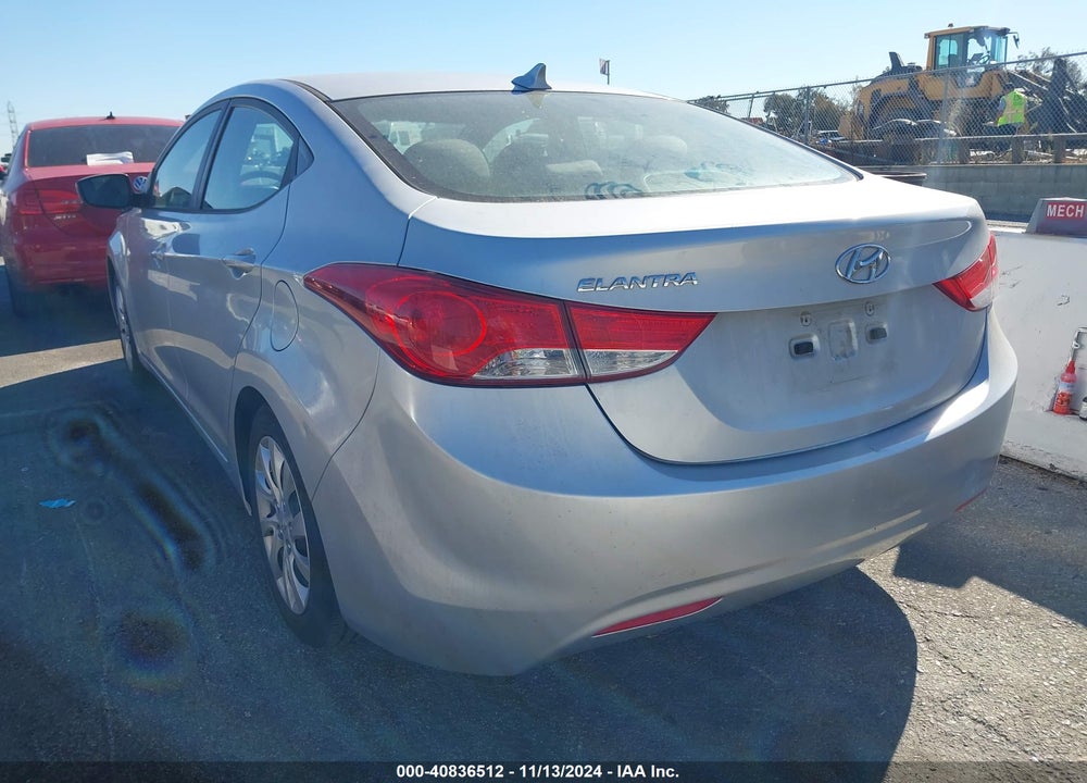 2011 HYUNDAI ELANTRA VIN: 5NPDH4AE0BH028981