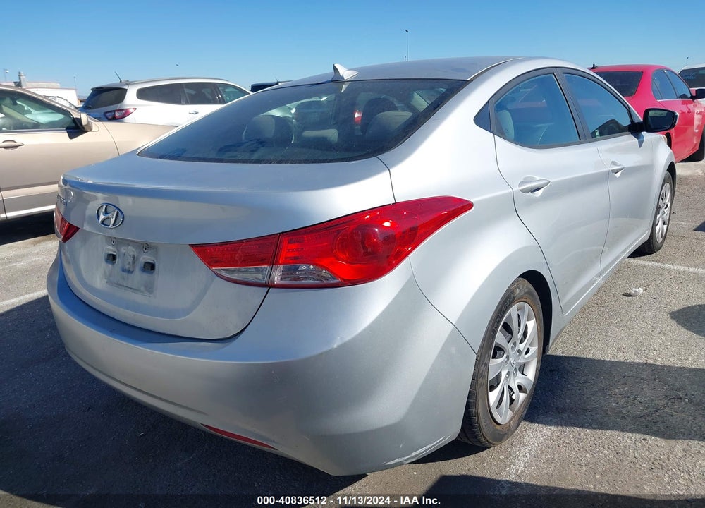2011 HYUNDAI ELANTRA VIN: 5NPDH4AE0BH028981