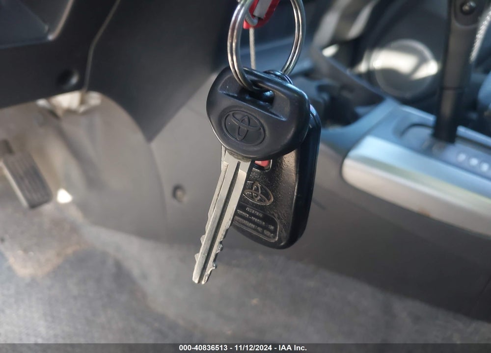 2005 TOYOTA RAV4 VIN: JTEGD20V150063699