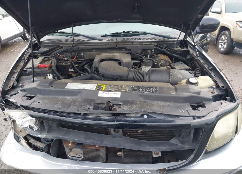 2003 FORD F-150 LARIAT/XLT VIN: 1FTRW08L53KC20571