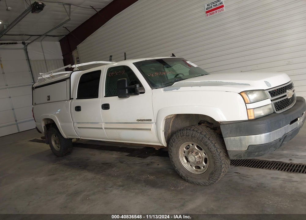 2007 CHEVROLET SILVERADO 2500HD CLASSIC LT1 VIN: 1GCHK23U07F146428