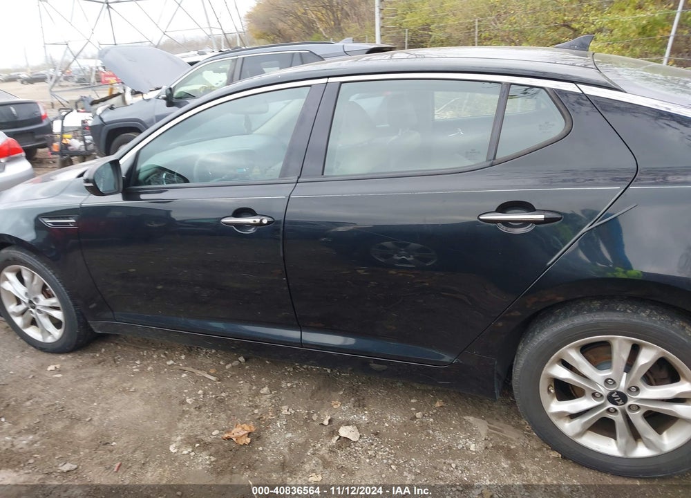 2011 KIA OPTIMA EX VIN: KNAGN4A78B5097082