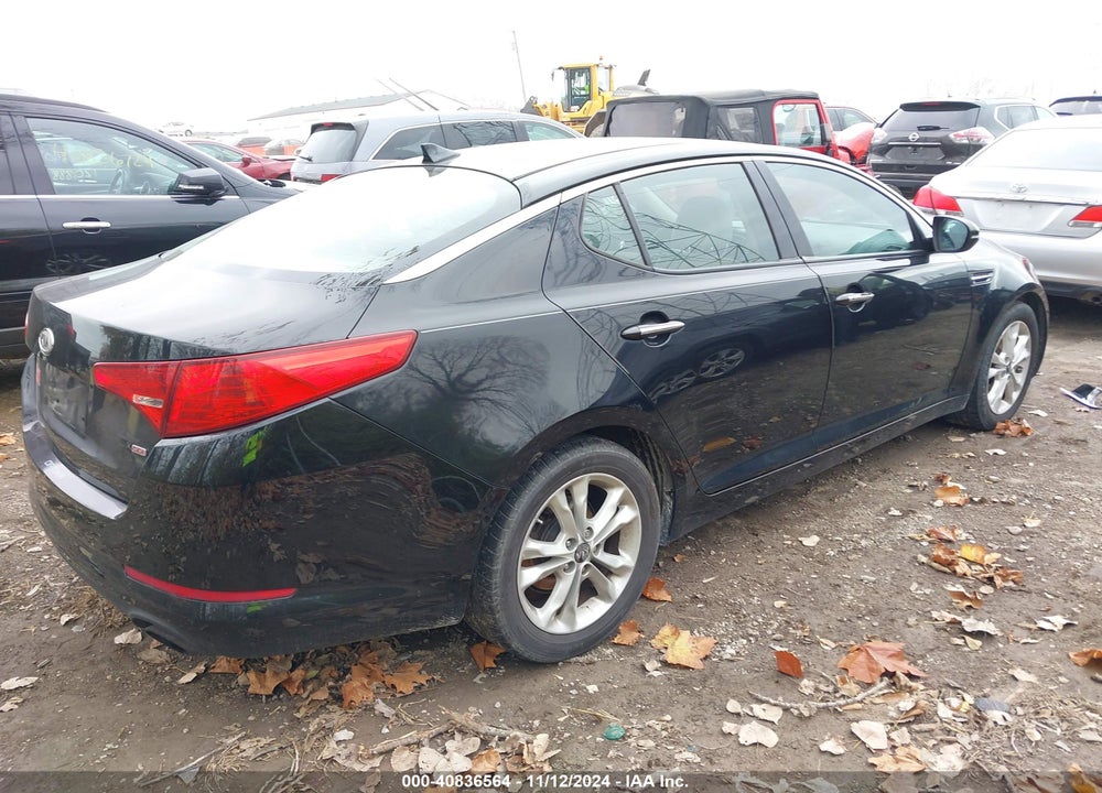 2011 KIA OPTIMA EX VIN: KNAGN4A78B5097082