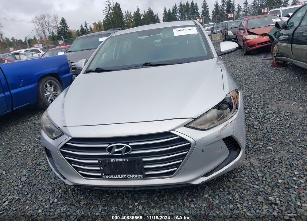 2018 HYUNDAI ELANTRA SE VIN: 5NPD74LF5JH262492