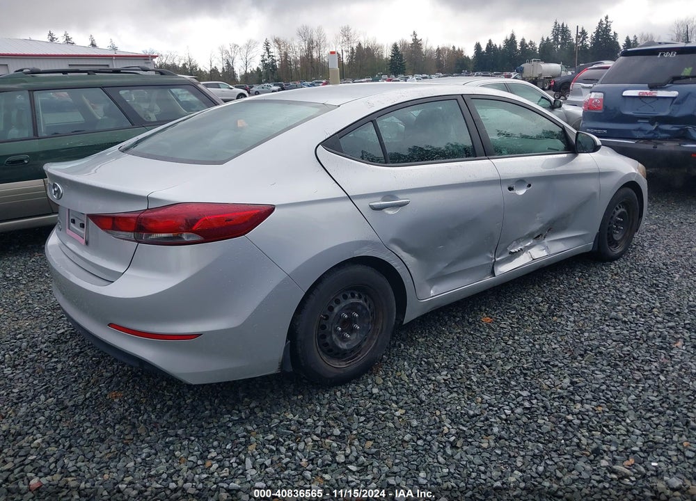 2018 HYUNDAI ELANTRA SE VIN: 5NPD74LF5JH262492