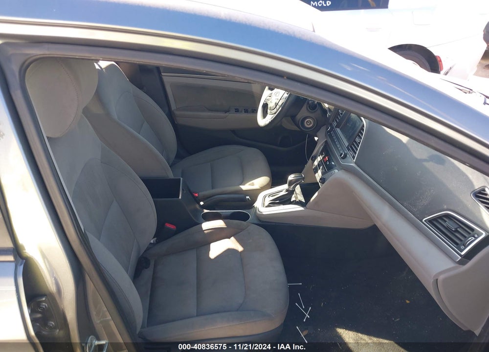 2017 HYUNDAI ELANTRA SE VIN: KMHD84LF2HU151309