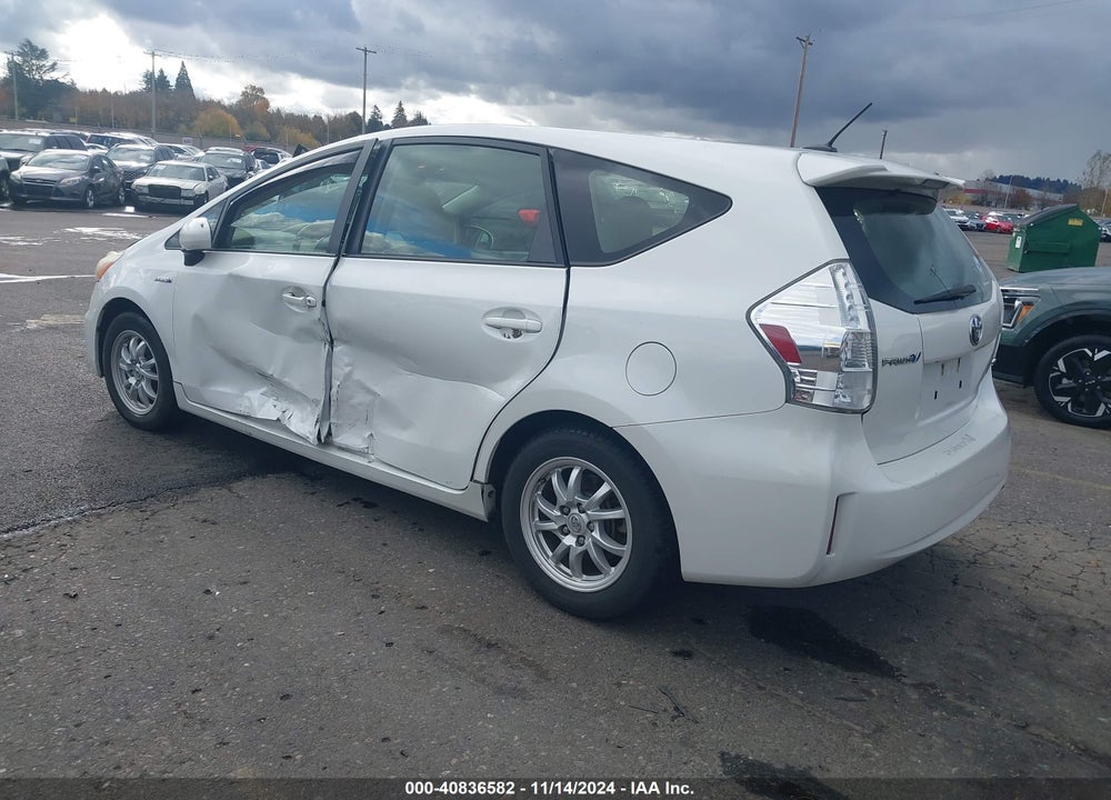 2013 TOYOTA PRIUS V THREE VIN: JTDZN3EU8D3278588