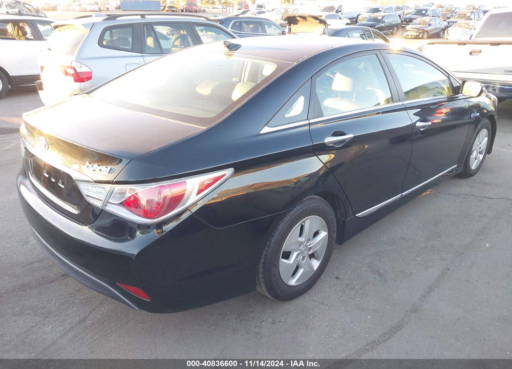 2012 HYUNDAI SONATA HYBRID VIN: KMHEC4A43CA029444