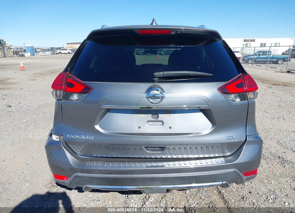 2018 NISSAN ROGUE SV VIN: KNMAT2MT8JP545707