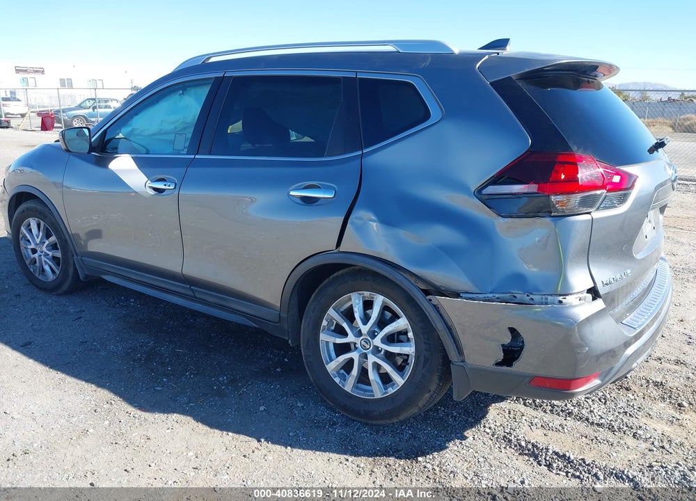 2018 NISSAN ROGUE SV VIN: KNMAT2MT8JP545707