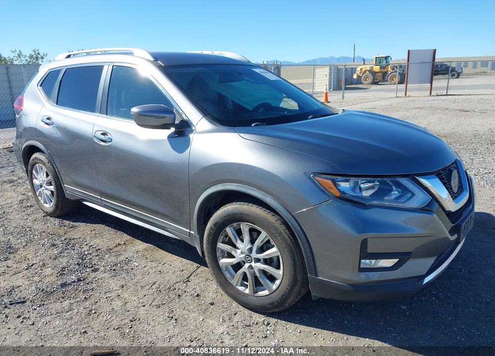 2018 NISSAN ROGUE SV VIN: KNMAT2MT8JP545707