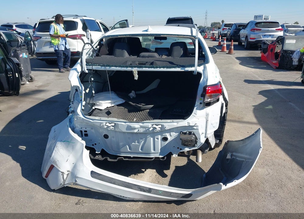 2022 TOYOTA COROLLA LE VIN: 5YFEPMAE2NP285946