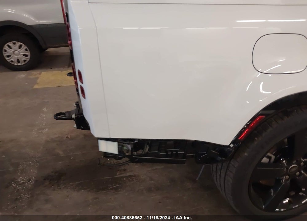 2024 LAND ROVER DEFENDER 130 P400 X-DYNAMIC SE VIN: SALE2FEU1R2335843