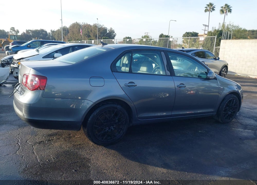 2008 VOLKSWAGEN JETTA WOLFSBURG EDITION VIN: 3VWRJ71KX8M123503