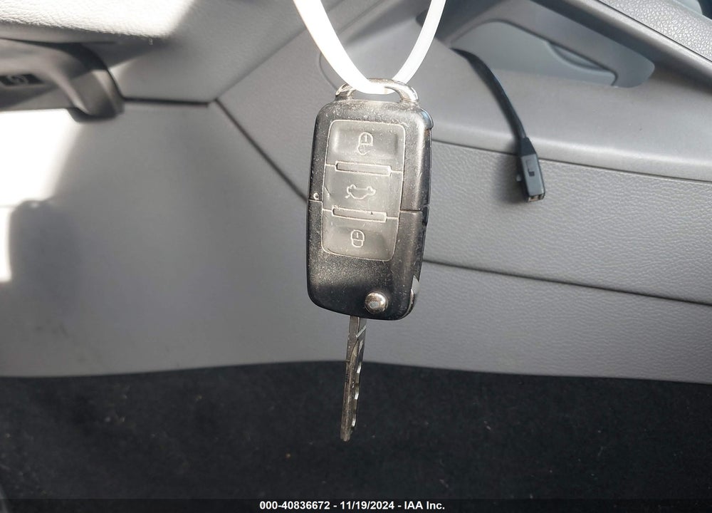 2008 VOLKSWAGEN JETTA WOLFSBURG EDITION VIN: 3VWRJ71KX8M123503