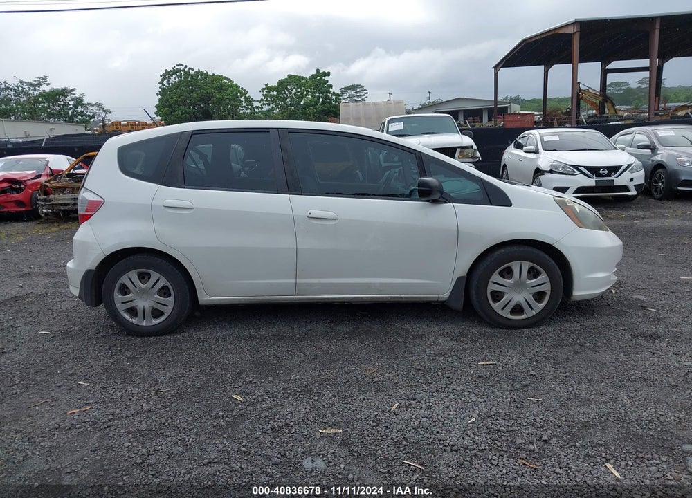 2010 HONDA FIT VIN: JHMGE8H22AC000794