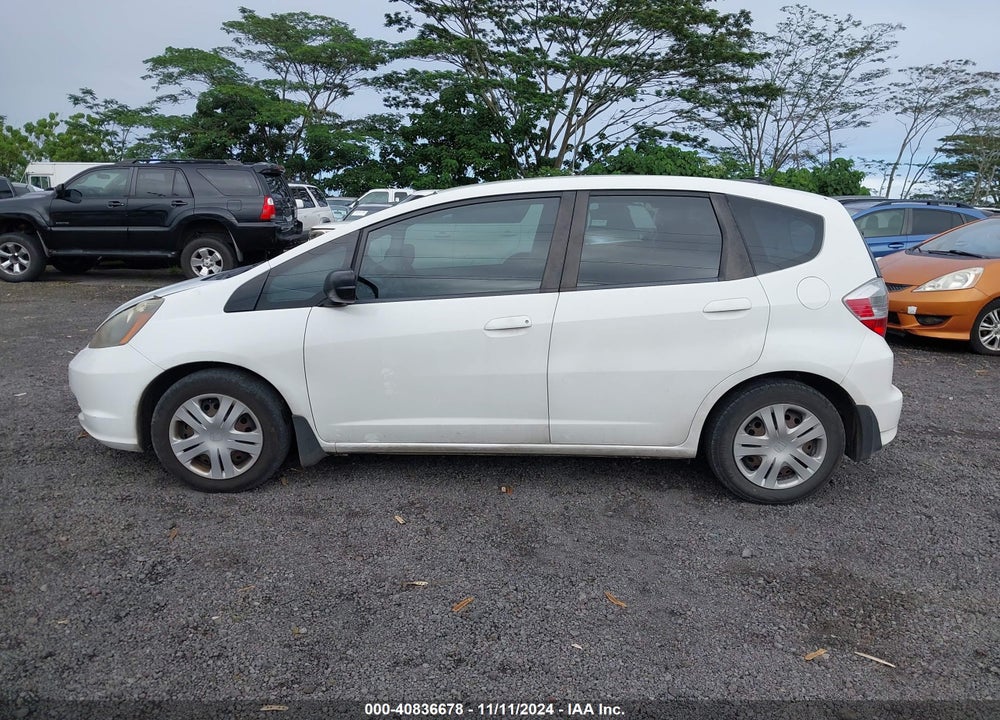 2010 HONDA FIT VIN: JHMGE8H22AC000794