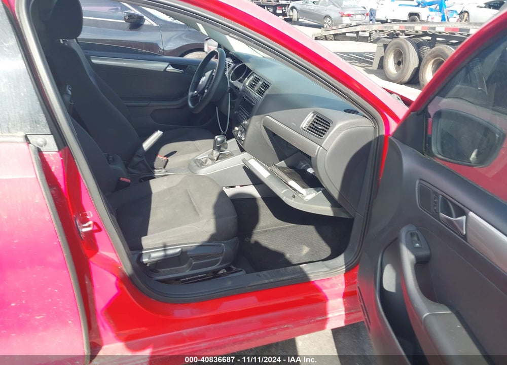 2015 VOLKSWAGEN JETTA 1.8T SE VIN: 3VWD17AJXFM333825