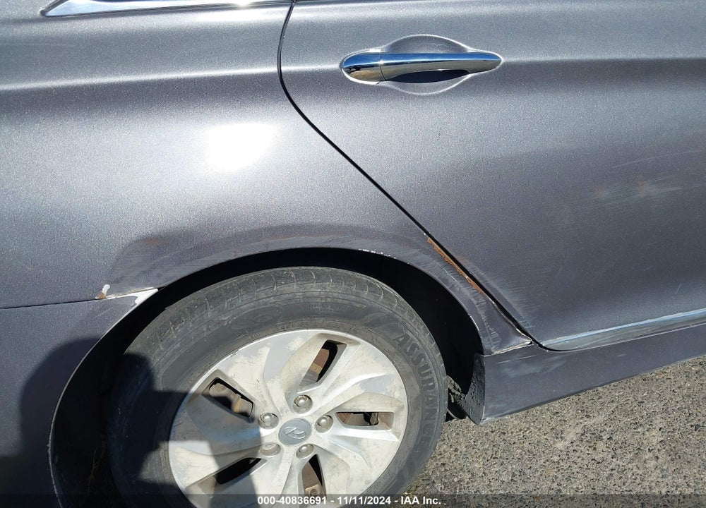 2015 HYUNDAI SONATA HYBRID VIN: KMHEC4A44FA135213