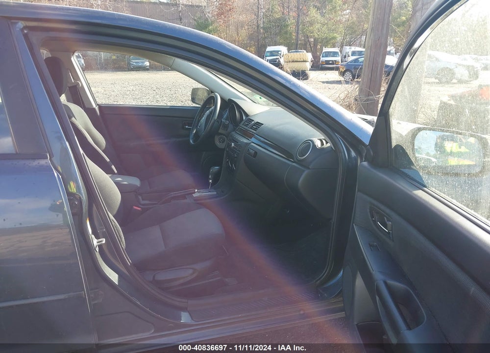 2008 MAZDA 3 I TOURING VALUE VIN: JM1BK32F381115607